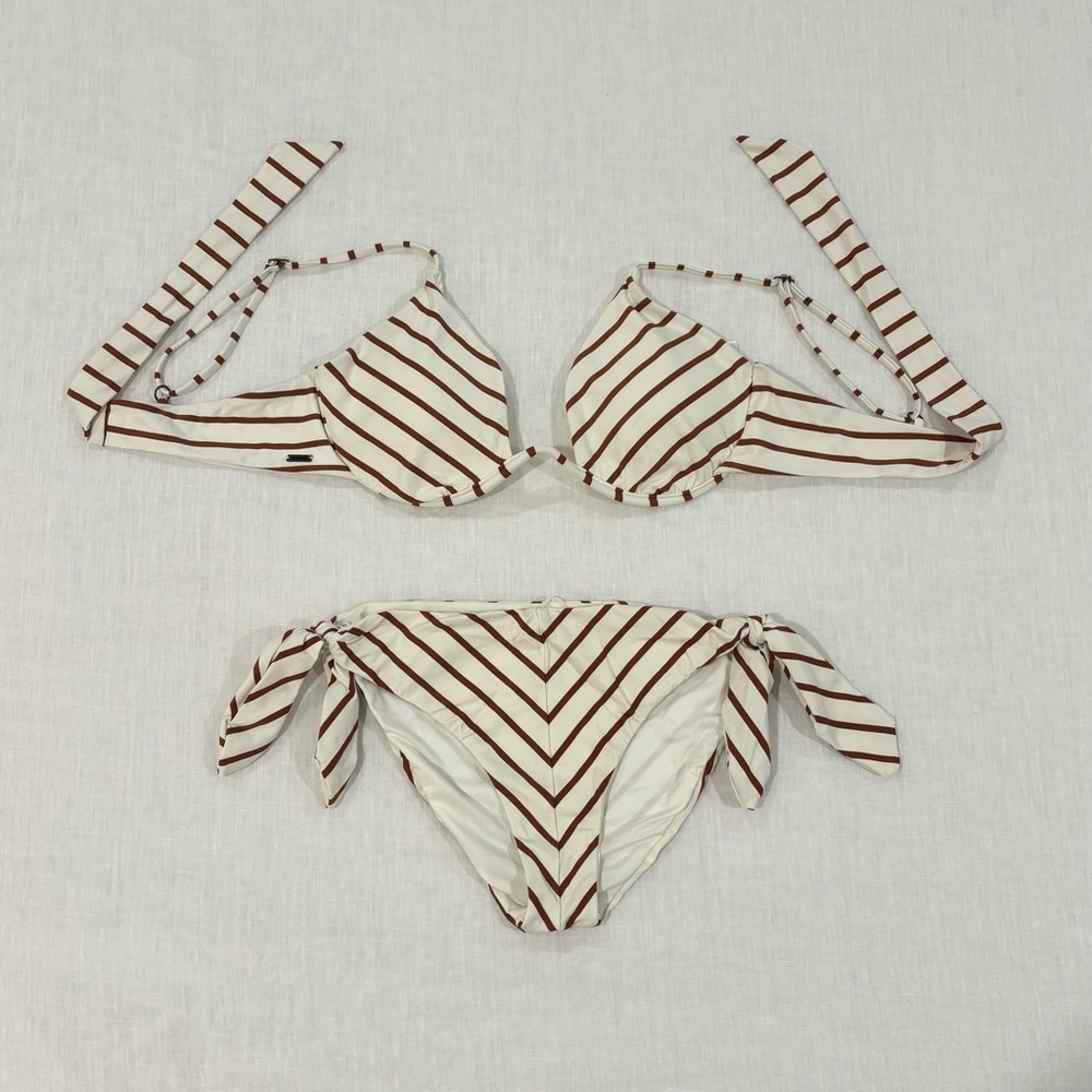 O’Neil bikini set (top and bottom)